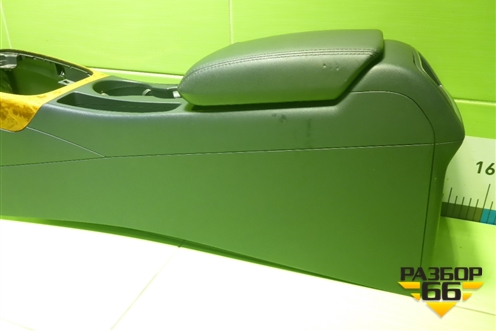 Подлокотник (8K0854981) для Audi A4 (В8) с 2007-2015г (А4)