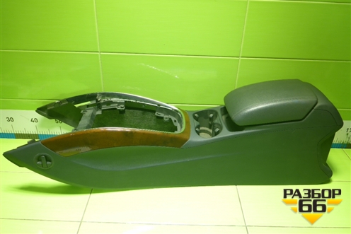 Подлокотник (правый руль) (8R0864981) для Audi Q5 c 2008-2017г (Ку 5)