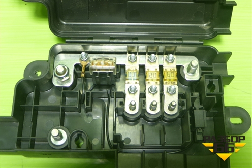 Блок предохранителей (3С0937548) для Volkswagen Passat (B6) с 2005-2010г (Пассат Б6)