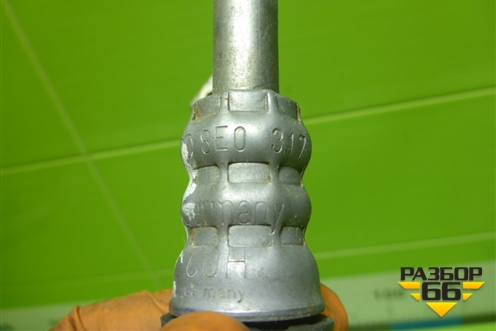 Трубка охлаждения КПП (8E0317825AT) для Audi A4 (В7) с 2004-2009г (А4)