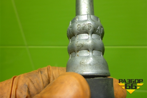 Трубка охлаждения КПП (8E0317825AT) для Audi A4 (В7) с 2004-2009г (А4)