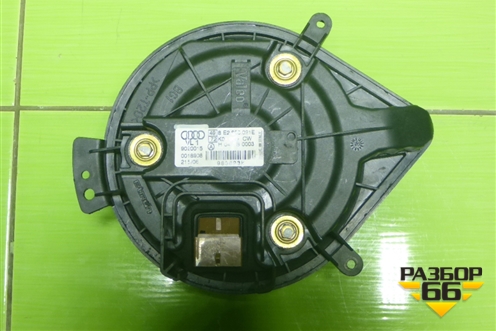 Моторчик отопителя (правый руль) (8E2820021E) для Audi A4 (В7) с 2004-2009г (А4)