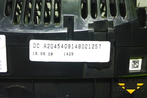 Щиток приборов (правый руль) (A2045409148) для Mercedes Benz C-Klass W204 с 2007-2014г (Ц)