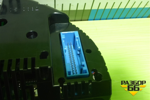 Щиток приборов (правый руль) (8E0920931M) для Audi A4 (В7) с 2004-2009г (А4)