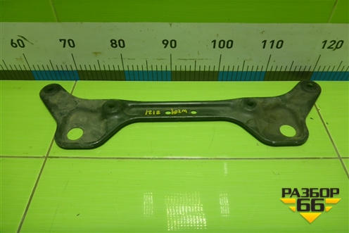 Кронштейн подрамника (2046280011) для Mercedes Benz E-Klass C207 (купе) с 2009г (Е Купе)