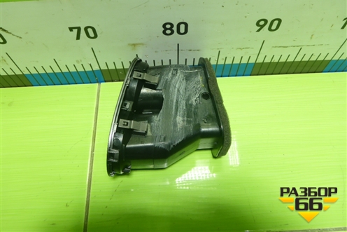 Дефлектор воздушный правый (5M0819704) для Volkswagen Tiguan с 2007-2011г (Тигуан)