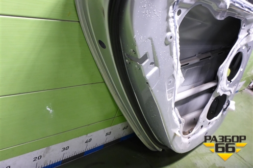 Дверь задняя левая (770032Y011) для Hyundai ix 35 с 2010г (Ай икс 35)