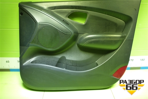 Обшивка двери передней правой под электрику (823022Y0109P) для Hyundai ix 35 с 2010г (Ай икс 35)