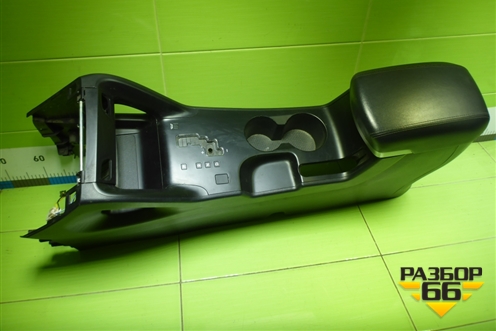 Подлокотник (под АКПП) для Hyundai ix 35 с 2010г (Ай икс 35)