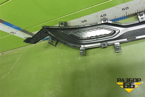 Накладка заднего бампера (после 2022г, новая) (8450040068) для VAZ Vesta/Веста с 2015г