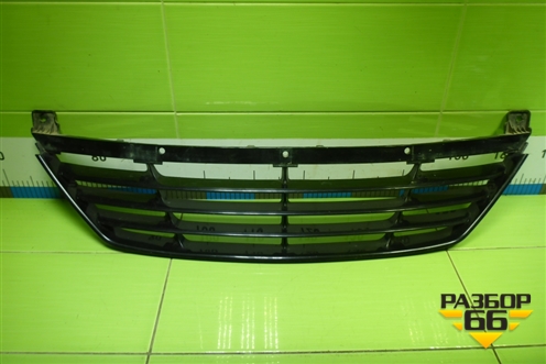 Решетка в передний бампер центральная (865502Y000) для Hyundai ix 35 с 2010г (Ай икс 35)