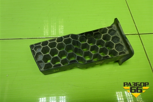 Кронштейн усилителя переднего бампера правый (865722Y000) для Hyundai ix 35 с 2010г (Ай икс 35)