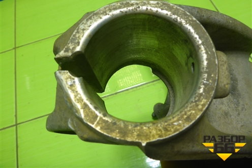 Кулак поворотный передний левый (3C0407257F) для Volkswagen Passat (В7) с 2011-2014г (Пассат Б7)