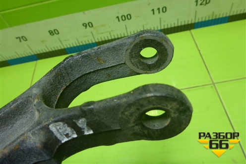 Кронштейн амортизатора переднего (правый нижний) для Audi A4 (В8) с 2007-2015г (А4)