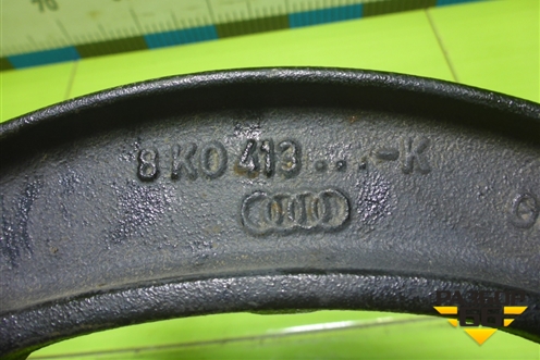 Кронштейн амортизатора переднего (правый нижний) для Audi A4 (В8) с 2007-2015г (А4)
