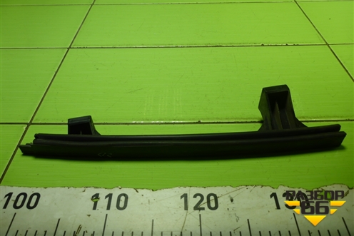 Направляющая стекла задней правой двери (835602S000) для Hyundai ix 35 с 2010г (Ай икс 35)