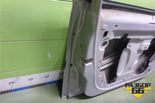 Дверь передняя левая (7751473728) для Renault Megane 2 с 2002-2009г (Меган)