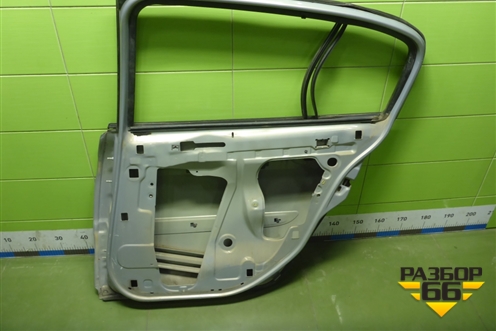 Дверь задняя правая (седан) (7751475036) для Renault Megane 2 с 2002-2009г (Меган)