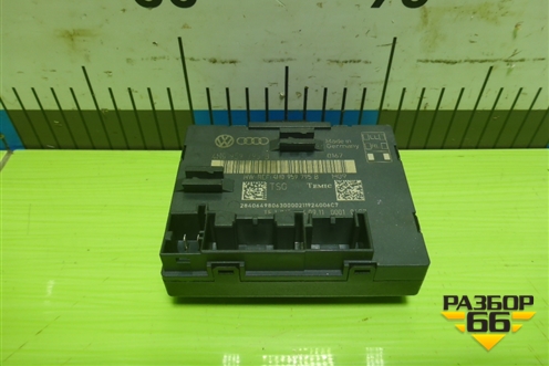 Блок комфорта (задней двери) (4H0959795B) для Volkswagen Touareg с 2010-2018г (Туарег)