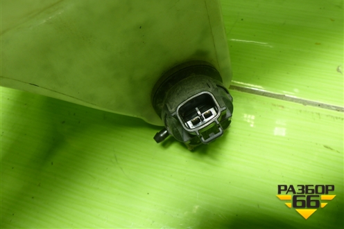 Бачок омывателя лобового стекла (8531502540) для Toyota Corolla (E18) с 2012-2019г (Королла 180)