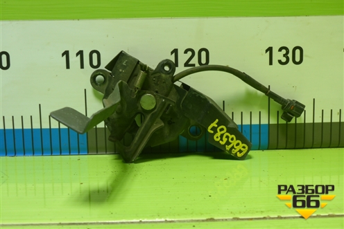 Замок капота (5351002560) для Toyota Corolla (E18) с 2012-2019г (Королла 180)