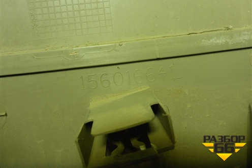 Обшивка двери задней правой под электрику (со шторкой седан) (156016641) для Renault Megane 2 с 2002-2009г (Меган)