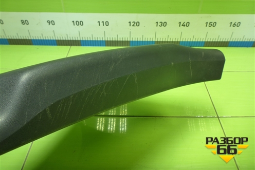 Обшивка стойки центральная нижняя правая (8200034956) для Renault Megane 2 с 2002-2009г (Меган)