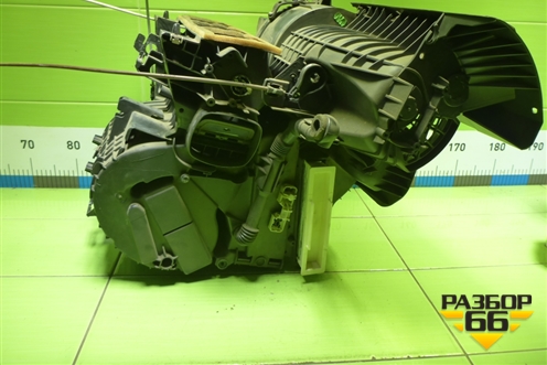 Корпус отопителя (8200283473) для Renault Megane 2 с 2002-2009г (Меган)