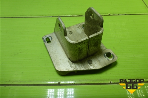 Усилитель заднего бампера левый (8200010163) для Renault Megane 2 с 2002-2009г (Меган)