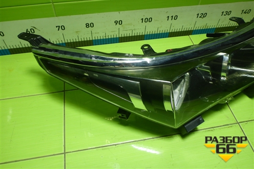 Фара правая (до 2016г галоген) (8111002E70) для Toyota Corolla (E18) с 2012-2019г (Королла 180)