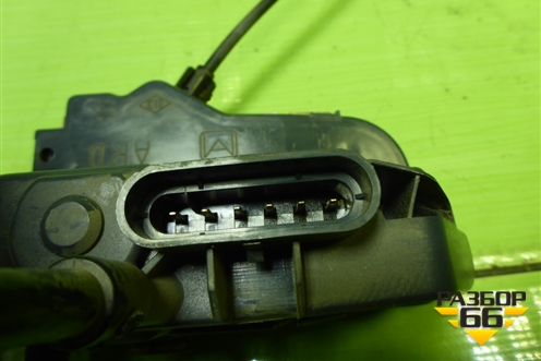 Замок двери задней правой для Renault Megane 2 с 2002-2009г (Меган)