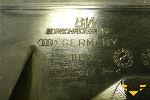 Дефлектор радиатора правый (4L0121284) для Audi Q7 c 2005-2015г (Ку 7)