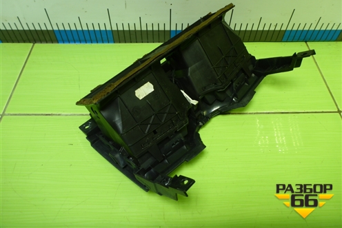 Дефлектор воздушный центральный для Renault Megane 2 с 2002-2009г (Меган)