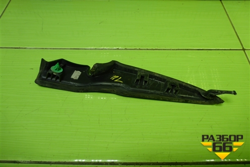 Молдинг лобового стекла левый (нижний) (8200100590) для Renault Megane 2 с 2002-2009г (Меган)