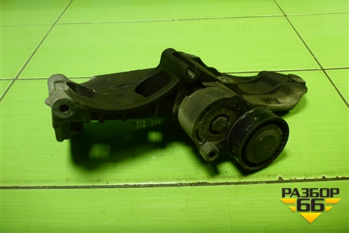 Кронштейн генератора (8200072727) для Renault Megane 2 с 2002-2009г (Меган)