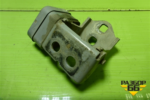 Петля двери передней правой нижняя для Renault Megane 2 с 2002-2009г (Меган)