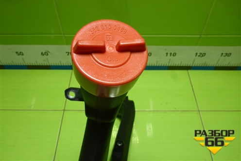 Горловина залива масла  (новая, дубликат) (9425280909) для Mercedes Benz TRUCK Actros MP3 с 2008г (Актрос)