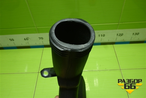 Горловина залива масла  (новая, дубликат) (9425280909) для Mercedes Benz TRUCK Actros MP3 с 2008г (Актрос)