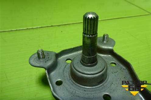 Стеклоподъёмник механический задний левый для Renault Logan с 2004-2015г (Логан)