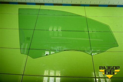 Стекло двери передней правой для Renault Megane 2 с 2002-2009г (Меган)