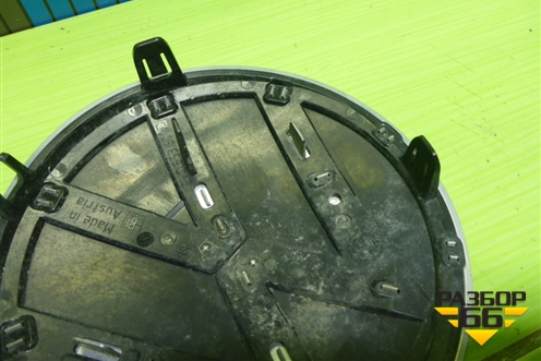 Эмблема в решетку радиатора (5H0853601) для Volkswagen Polo с 2020г (Поло)