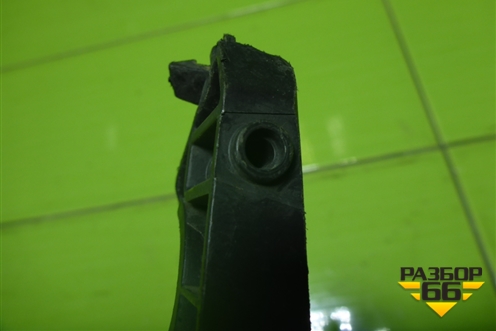 Кронштейн переднего бампера левый (3C8807183A) для Volkswagen Passat-CC с 2008г (Пассат ЦЦ)