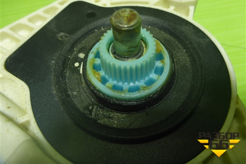 Моторчик стеклоподъёмника передний правый (8K0959802A) для Audi A4 (В8) с 2007-2015г (А4)