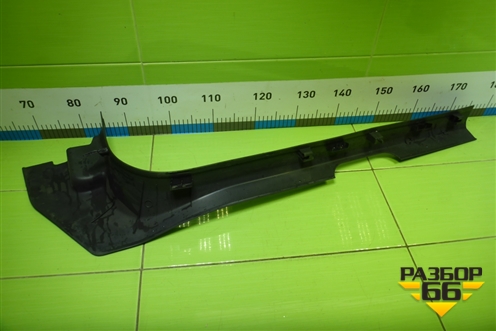 Накладка порога внутренняя левая (3-х дверный кузов) (13180585) для Opel Corsa D с 2006-2014г (Корса Д)