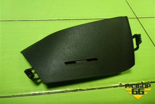 Накладка на торпедо (правая) (13196699) для Opel Corsa D с 2006-2014г (Корса Д)