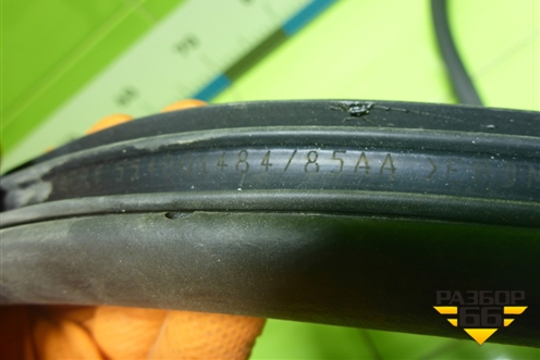 Уплотнитель двери передней правой (на кузов) (J686107114 554001484AA) для Chery Tiggo 4 Pro с 2020-2025г (Тиго 4 Про)