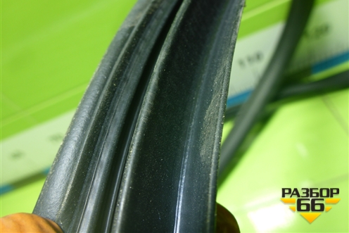 Уплотнитель двери передней левой (на кузов) (J686207180 554001482AA) для Chery Tiggo 4 Pro с 2020-2025г (Тиго 4 Про)