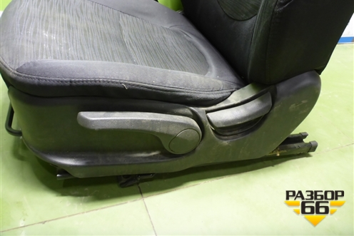 Сиденья комплект (седан, без подогрева) для Hyundai Solaris с 2010-2016г (Солярис)