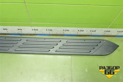 Накладка на порог наружная правая (на подножку) (517716A190) для Lexus LX-600 с 2021г (ЛХ)