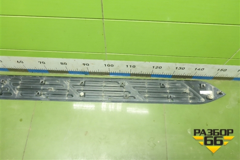 Накладка на порог наружная правая (на подножку) (517716A190) для Lexus LX-600 с 2021г (ЛХ)